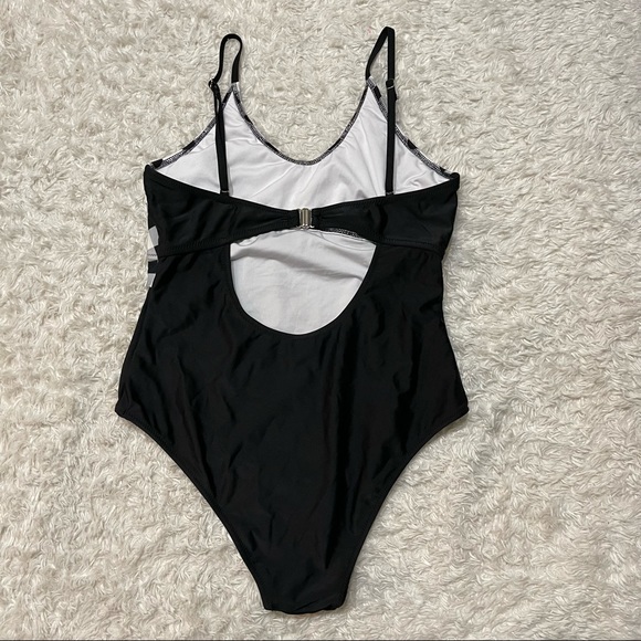 CUPSHE Black and White Gingham Ruffled One-Piece Swimsuit - Picture 6 of 10